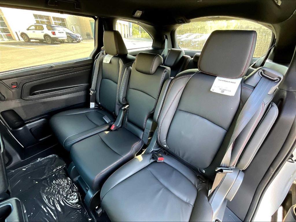 new 2026 Honda Odyssey car, priced at $44,295
