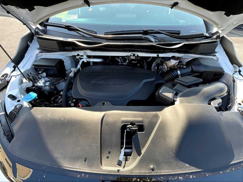 new 2026 Honda Odyssey car, priced at $44,295