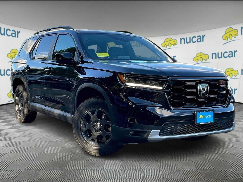new 2025 Honda Pilot car, priced at $51,375