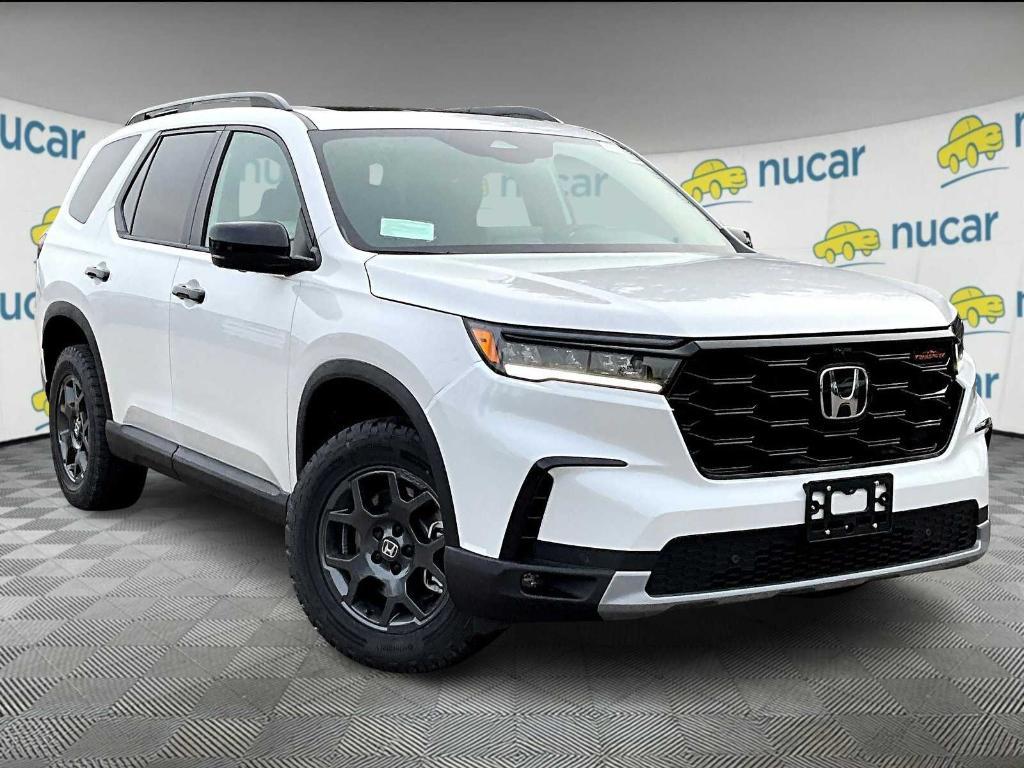 new 2025 Honda Pilot car, priced at $51,785