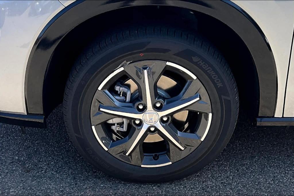 new 2025 Honda HR-V car, priced at $32,395