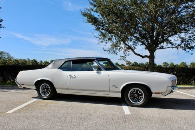 used 1970 Oldsmobile Cutlass car, priced at $45,900