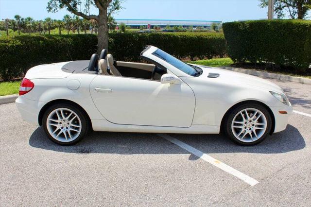 used 2007 Mercedes-Benz SLK-Class car, priced at $14,900