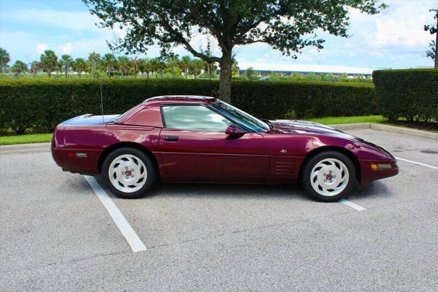 used 1993 Chevrolet Corvette car, priced at $15,900