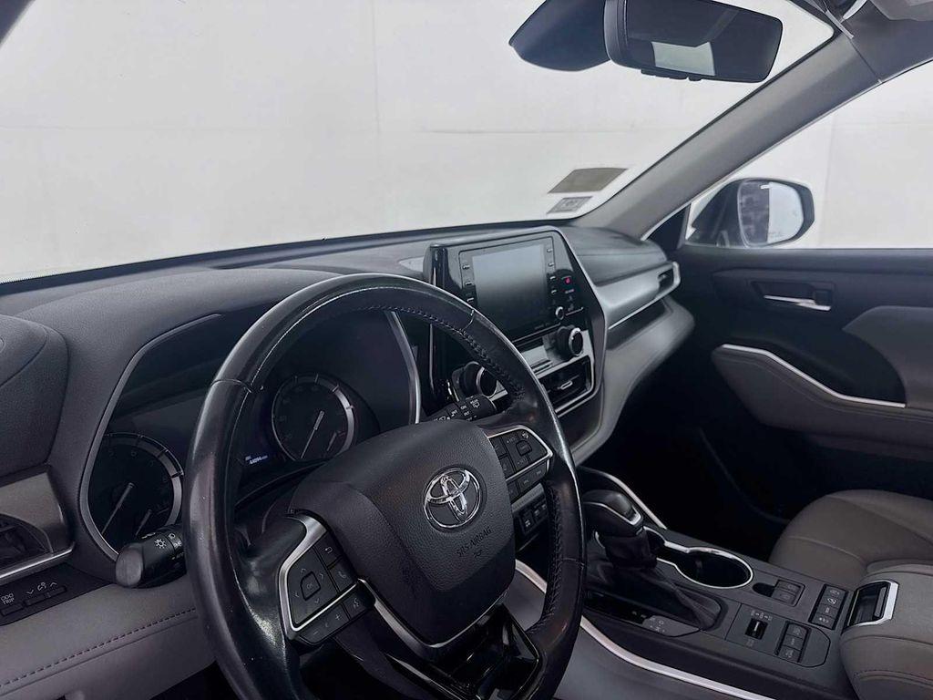 used 2020 Toyota Highlander car, priced at $31,298