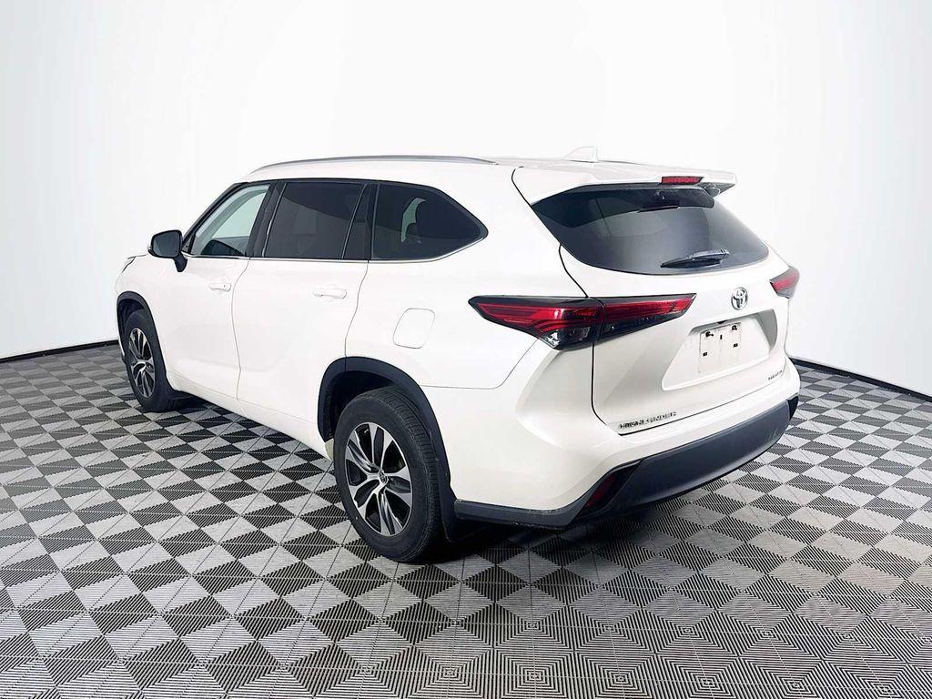 used 2020 Toyota Highlander car, priced at $31,298