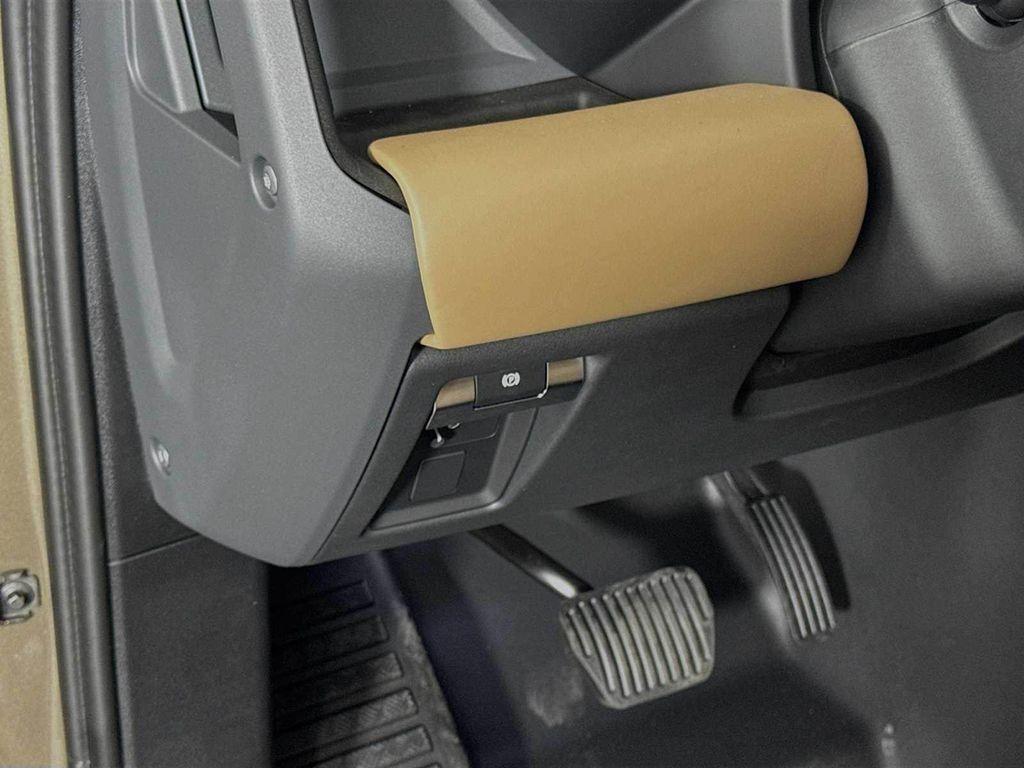 new 2026 Land Rover Defender car