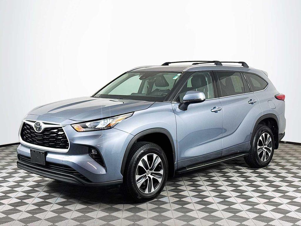 used 2020 Toyota Highlander car, priced at $29,487
