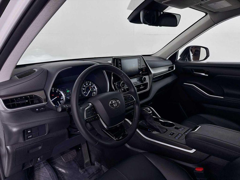 used 2021 Toyota Highlander car, priced at $32,498