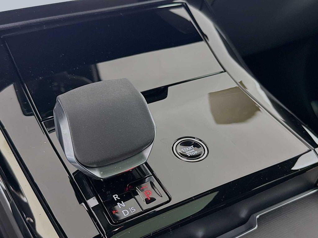 new 2025 Land Rover Range Rover Sport car, priced at $126,265