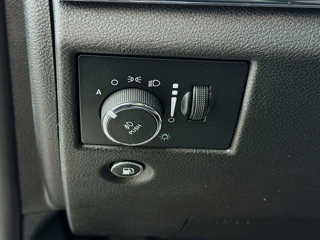 used 2018 Jeep Grand Cherokee car, priced at $21,498