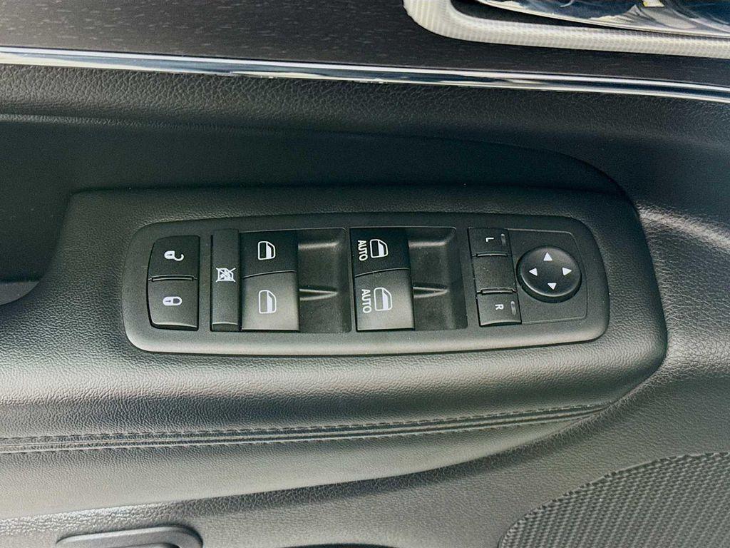 used 2018 Jeep Grand Cherokee car, priced at $21,498