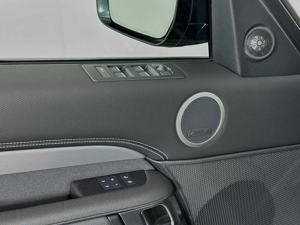 new 2025 Land Rover Discovery car, priced at $82,088