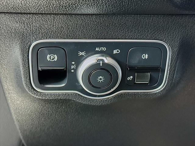 used 2022 Mercedes-Benz GLB 250 car, priced at $32,998