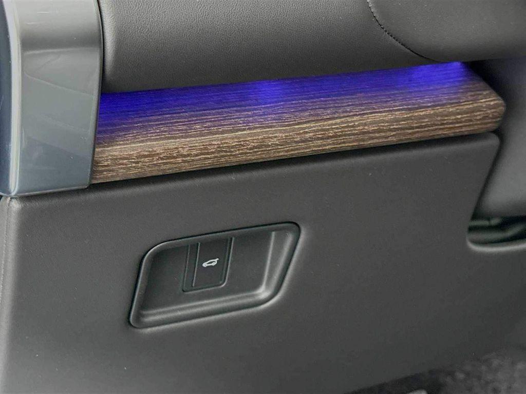 new 2025 Land Rover Range Rover car, priced at $128,910