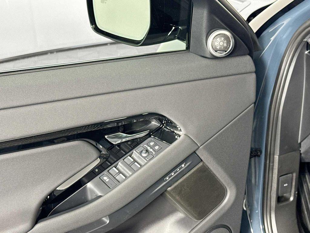 new 2026 Land Rover Range Rover Evoque car