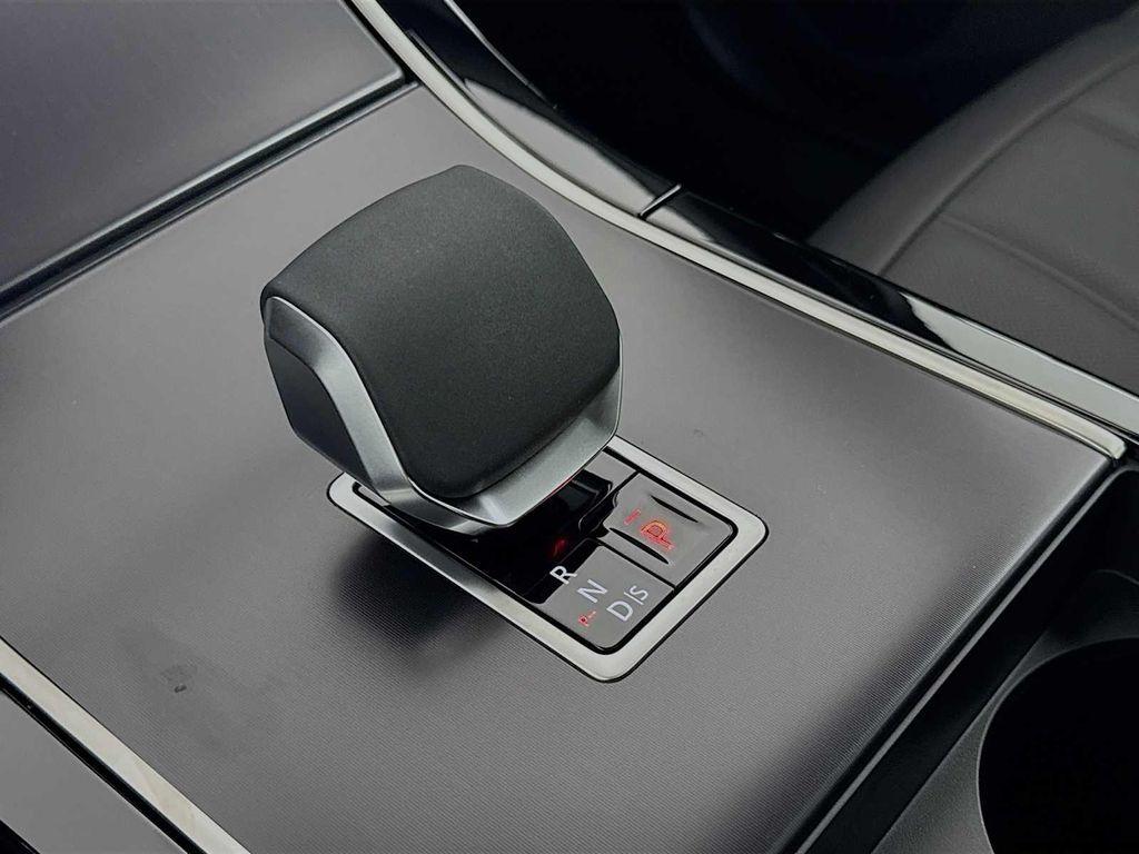 new 2026 Land Rover Range Rover Evoque car