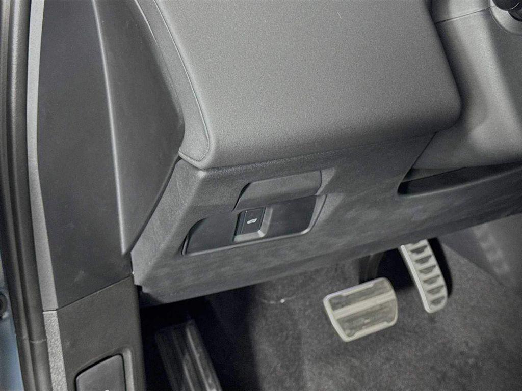 new 2026 Land Rover Range Rover Evoque car