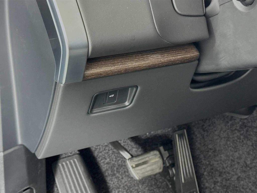 new 2025 Land Rover Range Rover car