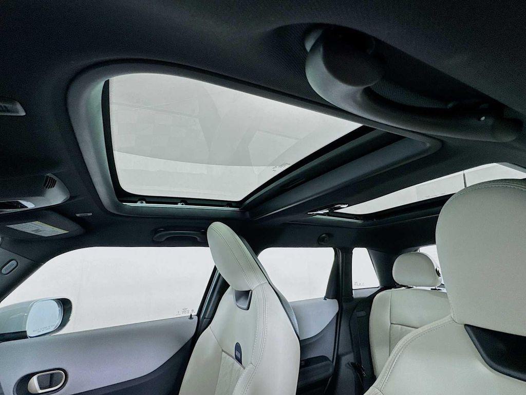 used 2025 MINI Hardtop car, priced at $31,798