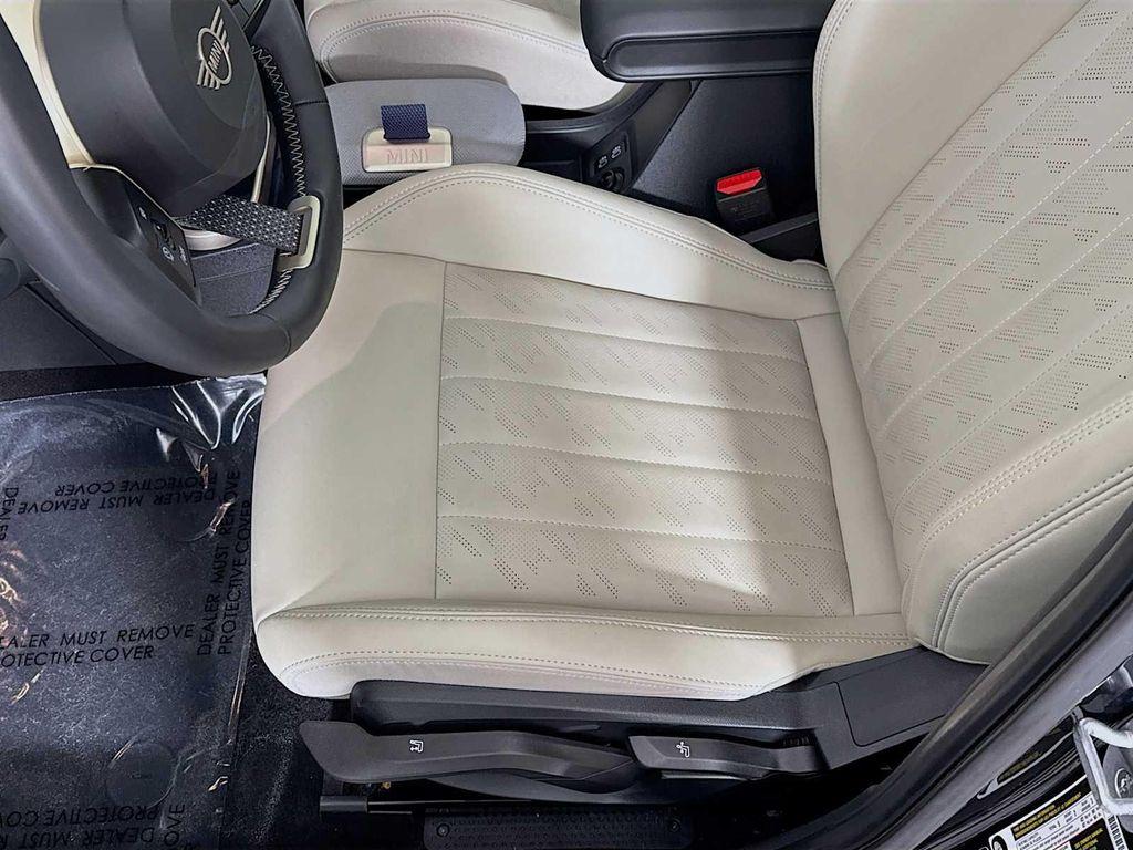 used 2025 MINI Hardtop car, priced at $31,798