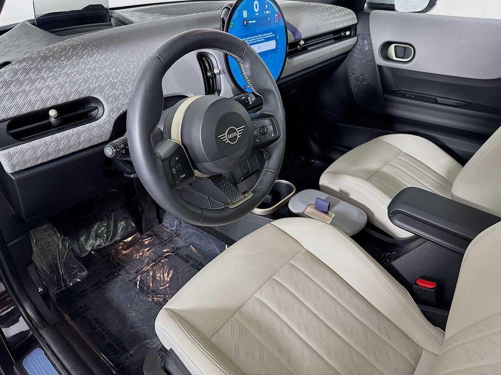 used 2025 MINI Hardtop car, priced at $31,798