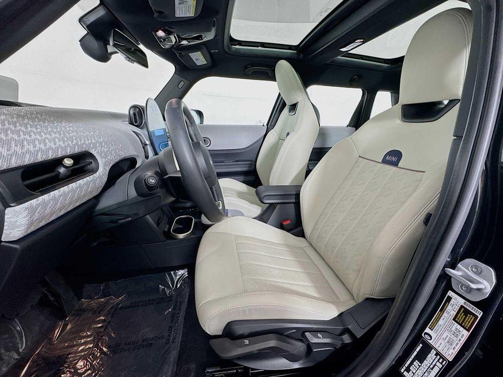 used 2025 MINI Hardtop car, priced at $31,798
