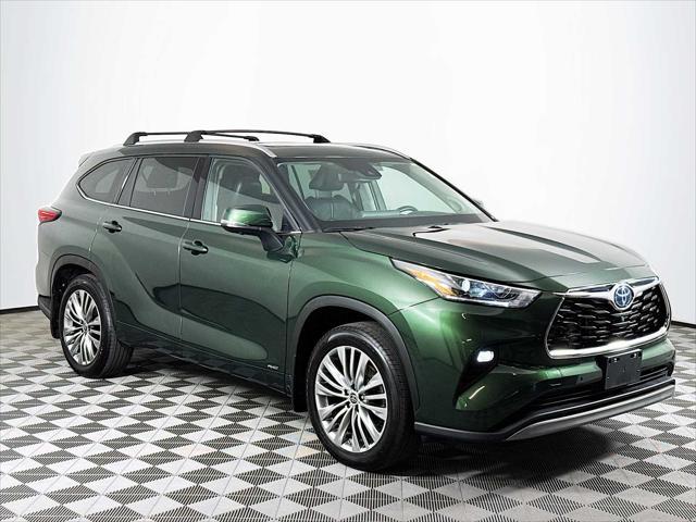 used 2023 Toyota Highlander Hybrid car, priced at $50,998