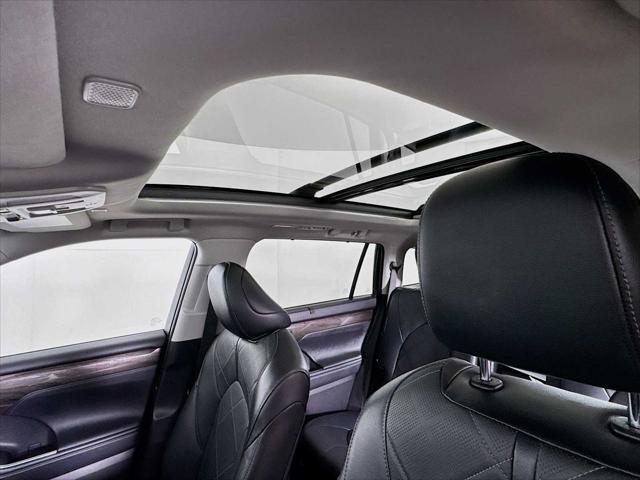 used 2023 Toyota Highlander Hybrid car, priced at $50,998