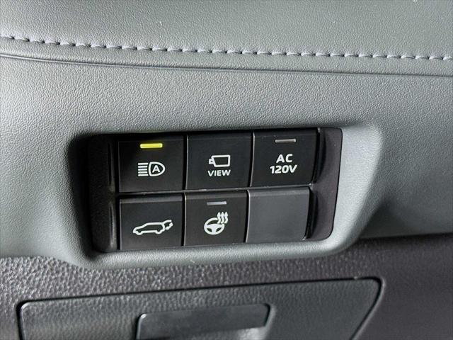 used 2023 Toyota Highlander Hybrid car, priced at $50,998