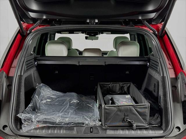 new 2025 Land Rover Range Rover Sport car, priced at $93,960