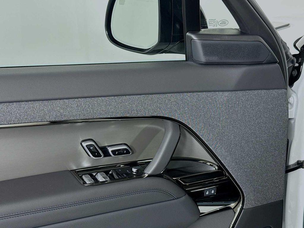 new 2025 Land Rover Range Rover Sport car, priced at $105,040