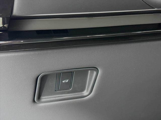 new 2025 Land Rover Range Rover Sport car, priced at $105,040