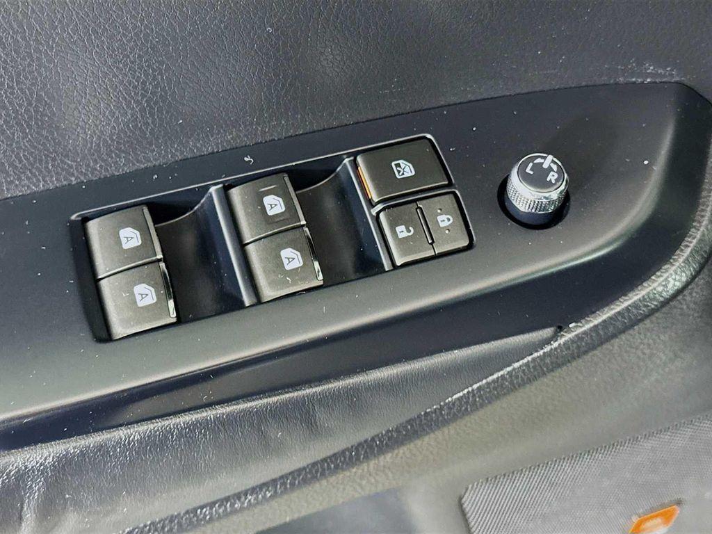 used 2015 Toyota Highlander car, priced at $15,998