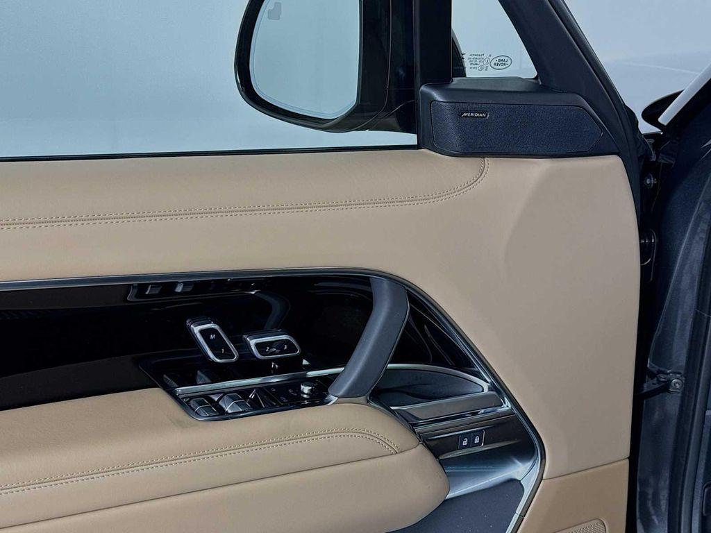 new 2025 Land Rover Range Rover car