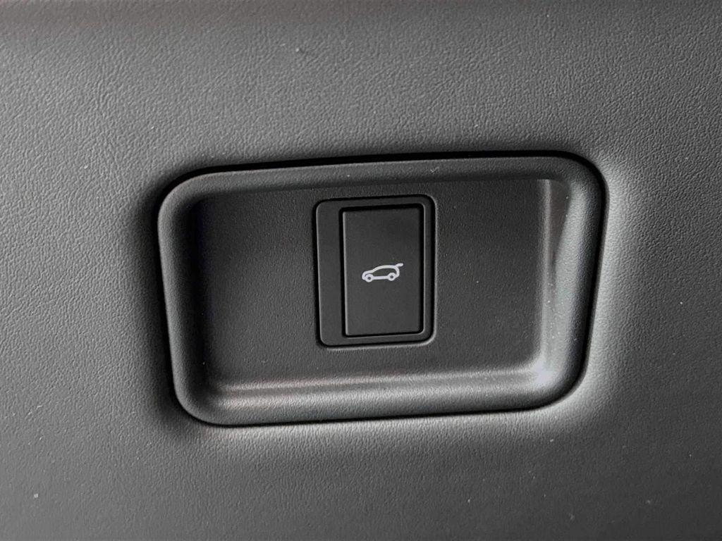 new 2025 Land Rover Range Rover Sport car, priced at $85,155
