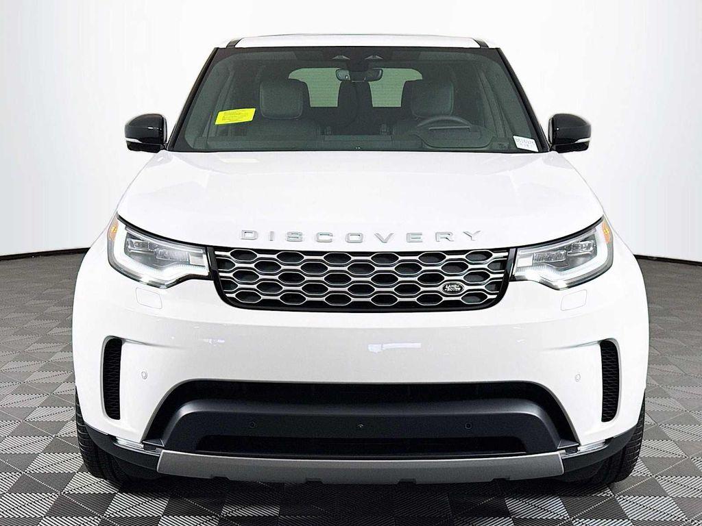 new 2025 Land Rover Discovery car, priced at $69,518
