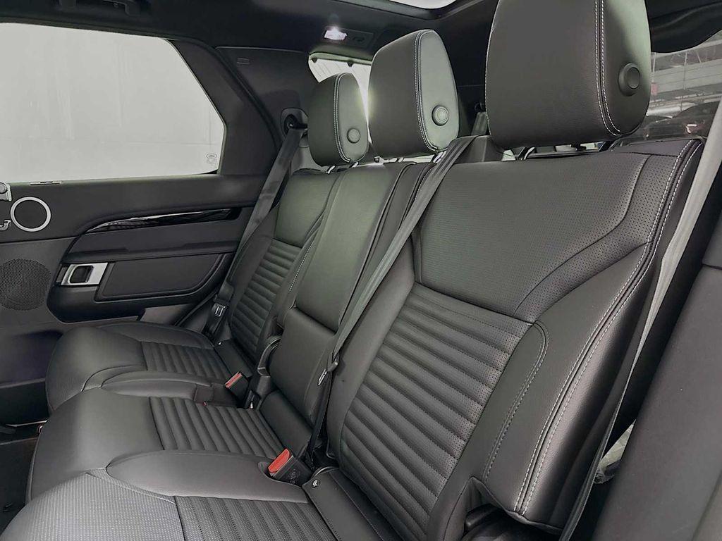 new 2025 Land Rover Discovery car, priced at $69,518