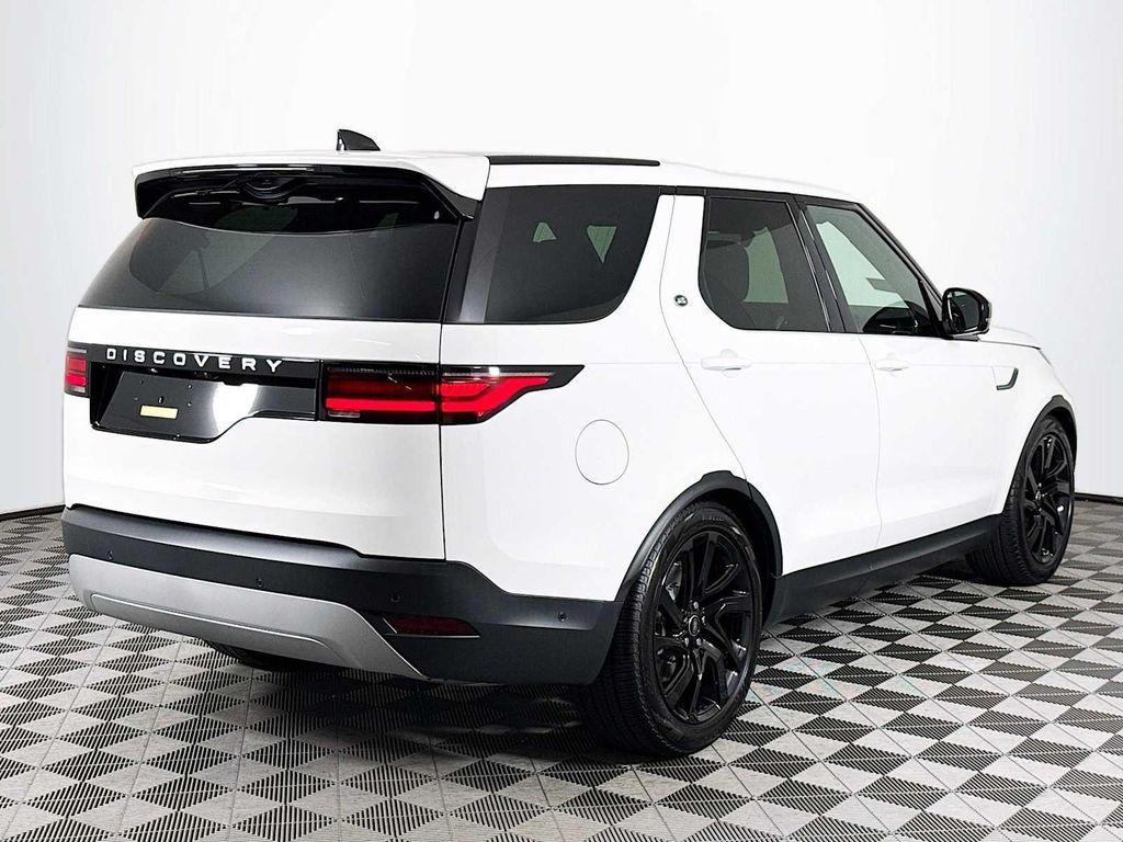 new 2025 Land Rover Discovery car, priced at $69,518