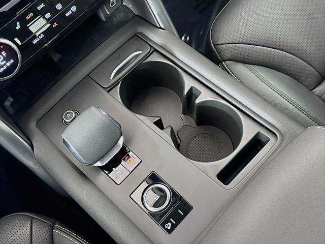 used 2024 Land Rover Discovery car, priced at $57,998