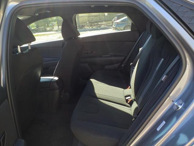 new 2025 Hyundai Elantra car