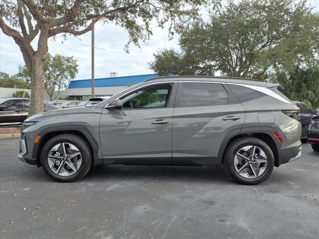 new 2025 Hyundai Tucson car, priced at $35,000