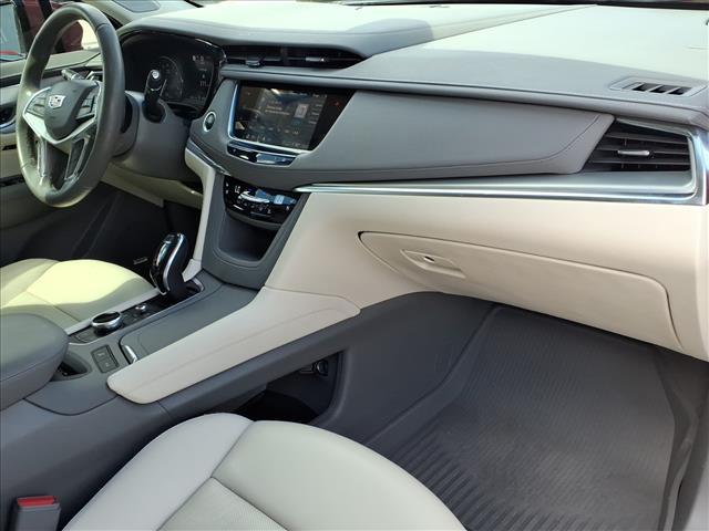 used 2021 Cadillac XT5 car, priced at $29,995