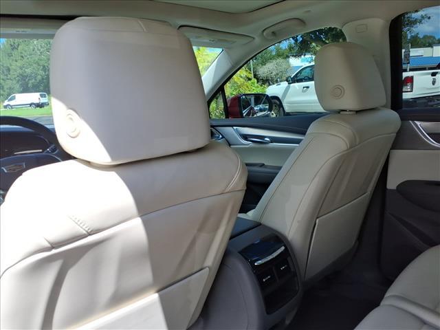 used 2021 Cadillac XT5 car, priced at $29,995