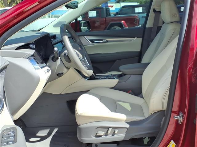 used 2021 Cadillac XT5 car, priced at $29,995