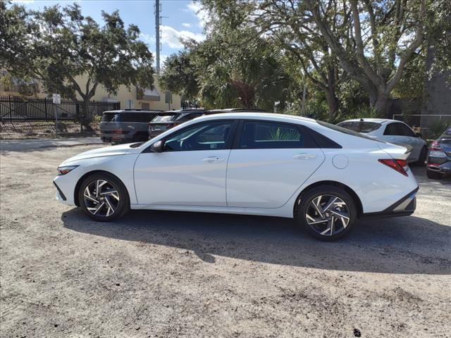 new 2025 Hyundai Elantra car, priced at $25,035