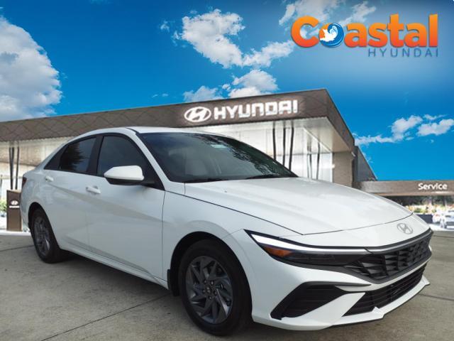 new 2024 Hyundai Elantra car, priced at $25,275