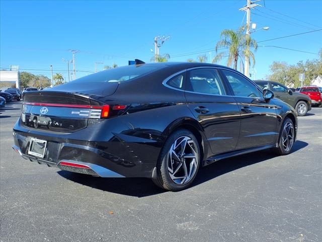 new 2024 Hyundai Sonata car, priced at $32,230