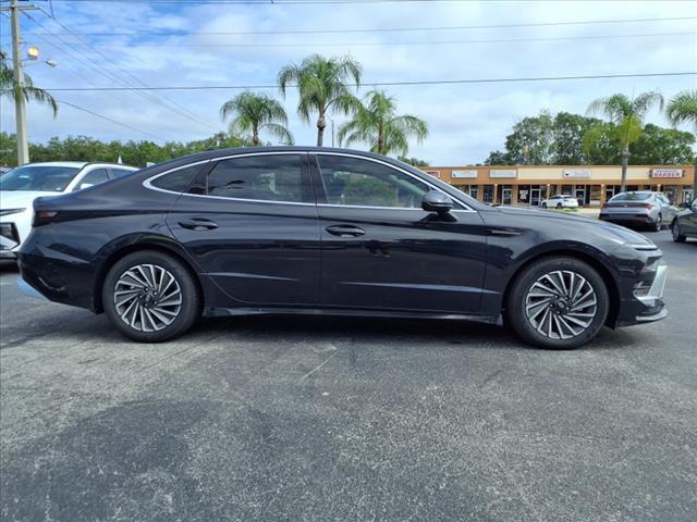new 2025 Hyundai Sonata Hybrid car, priced at $39,688