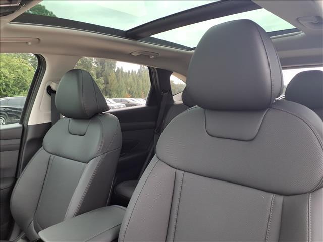 new 2025 Hyundai TUCSON Hybrid car, priced at $39,005